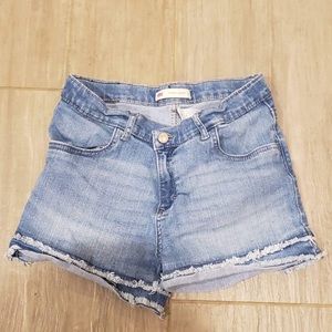 Levi’s shorty short